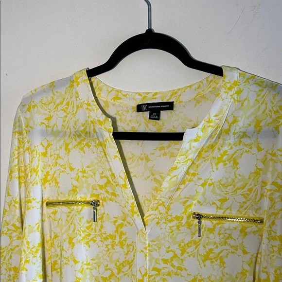 INC International Concepts, Woman’s Size 2X Yellow and White Floral Blouse - Picture 3 of 6